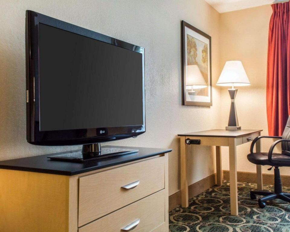 Quality Inn Geneseo Exterior photo