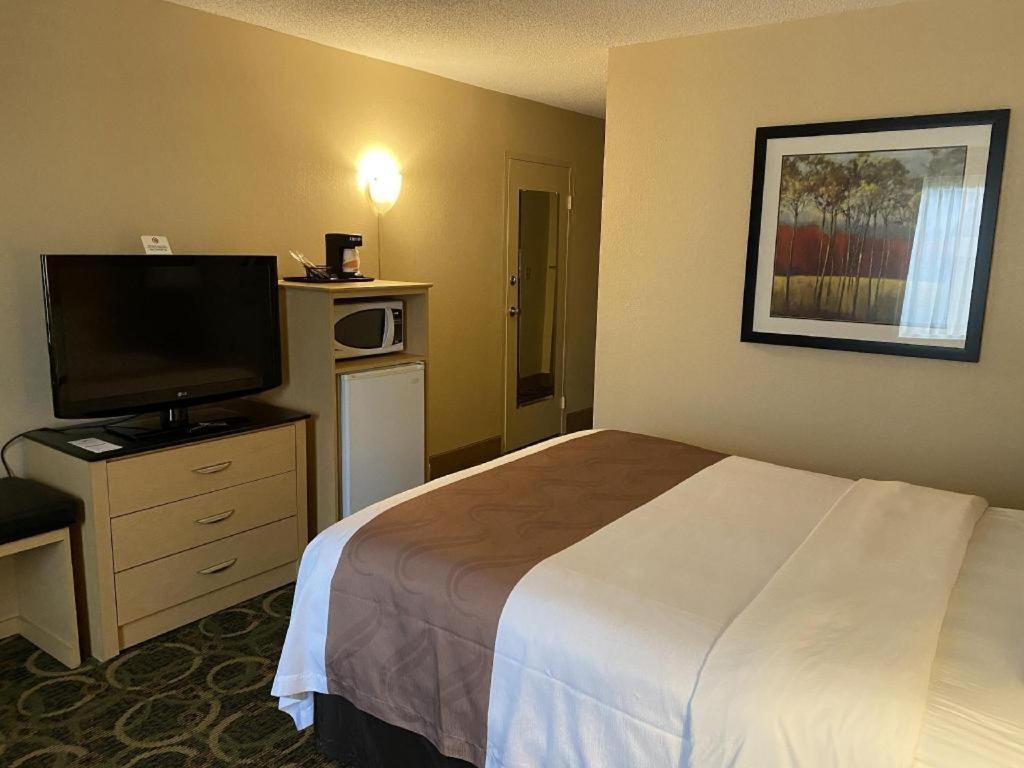 Quality Inn Geneseo Exterior photo