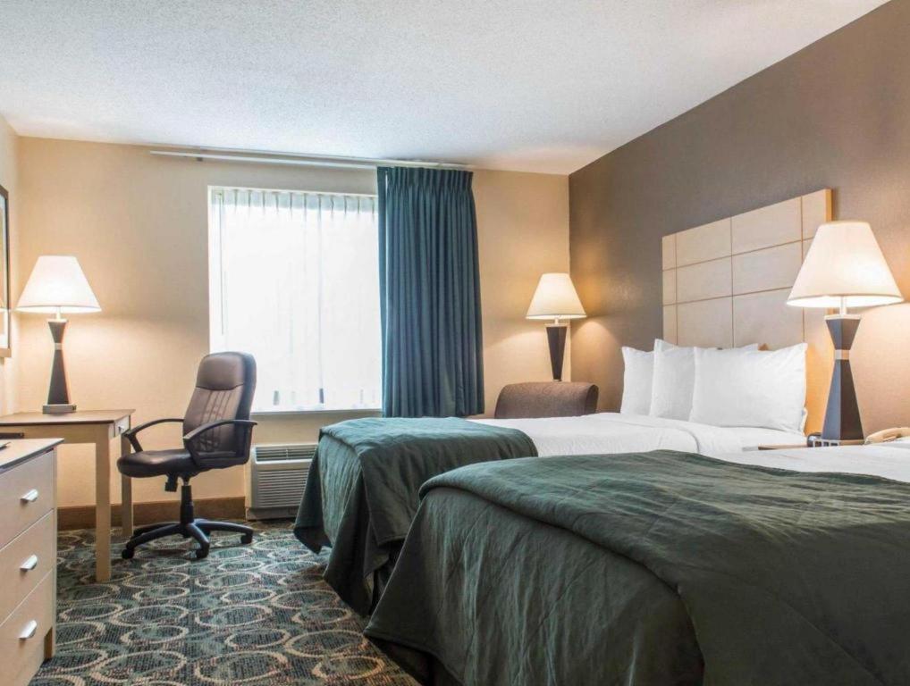 Quality Inn Geneseo Exterior photo